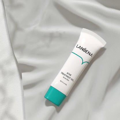 Tratamento profundo para acne com ação regeneradora.
