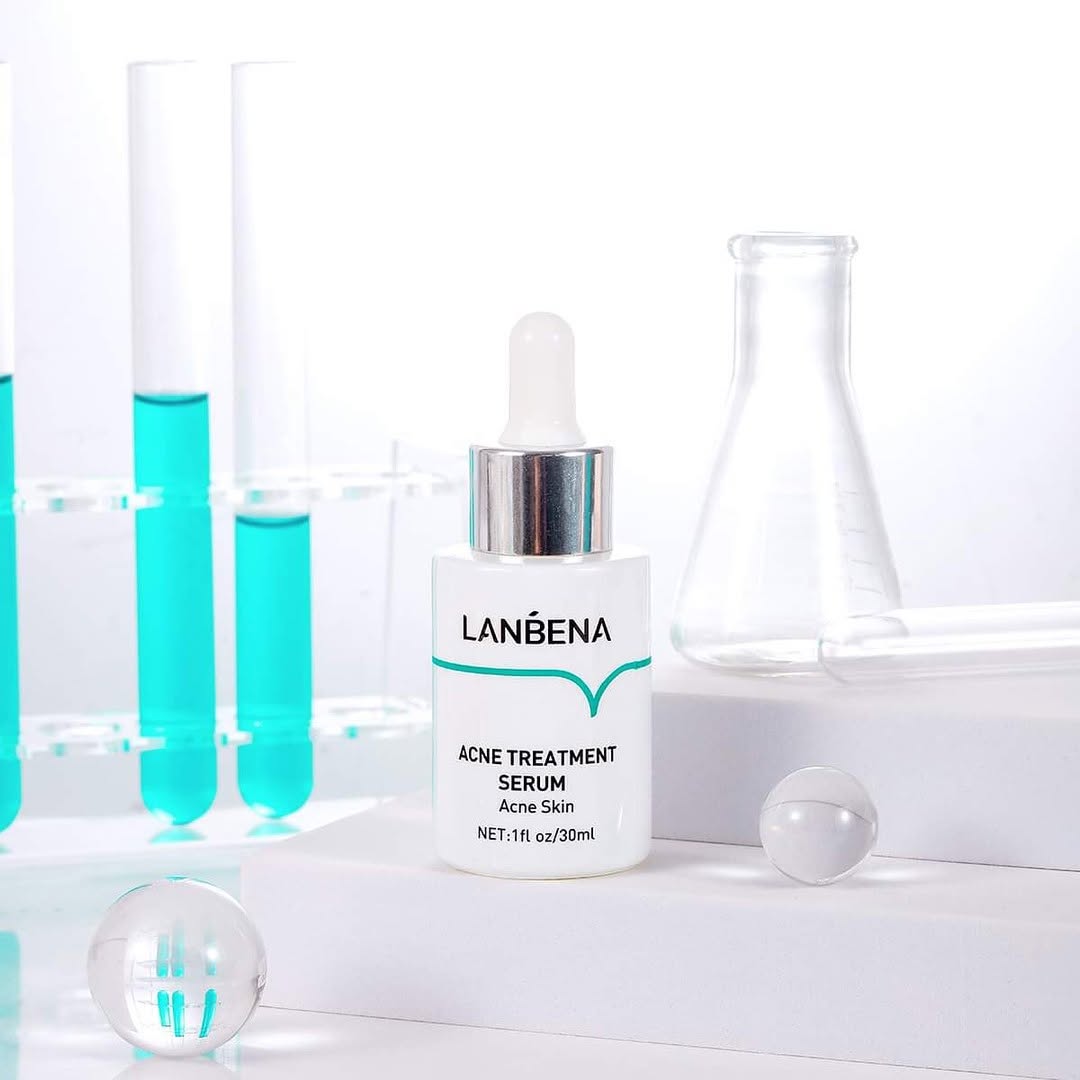 Ingredientes naturais do Sérum Lanbena destacados ao lado do produto